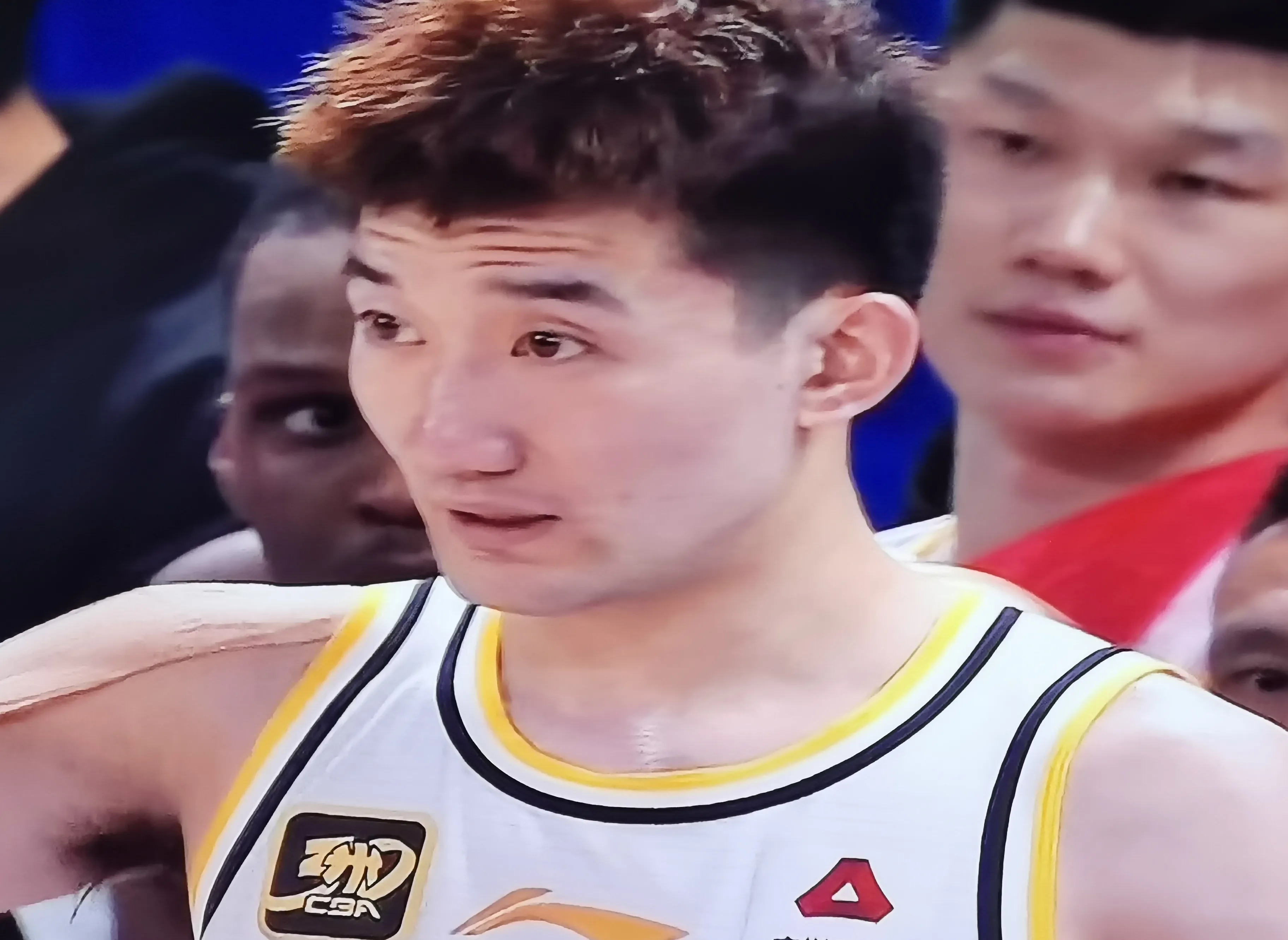 新疆队翻盘四川队,孙铭徽惊艳四座 新疆队翻盘四川队,孙铭徽惊艳四座