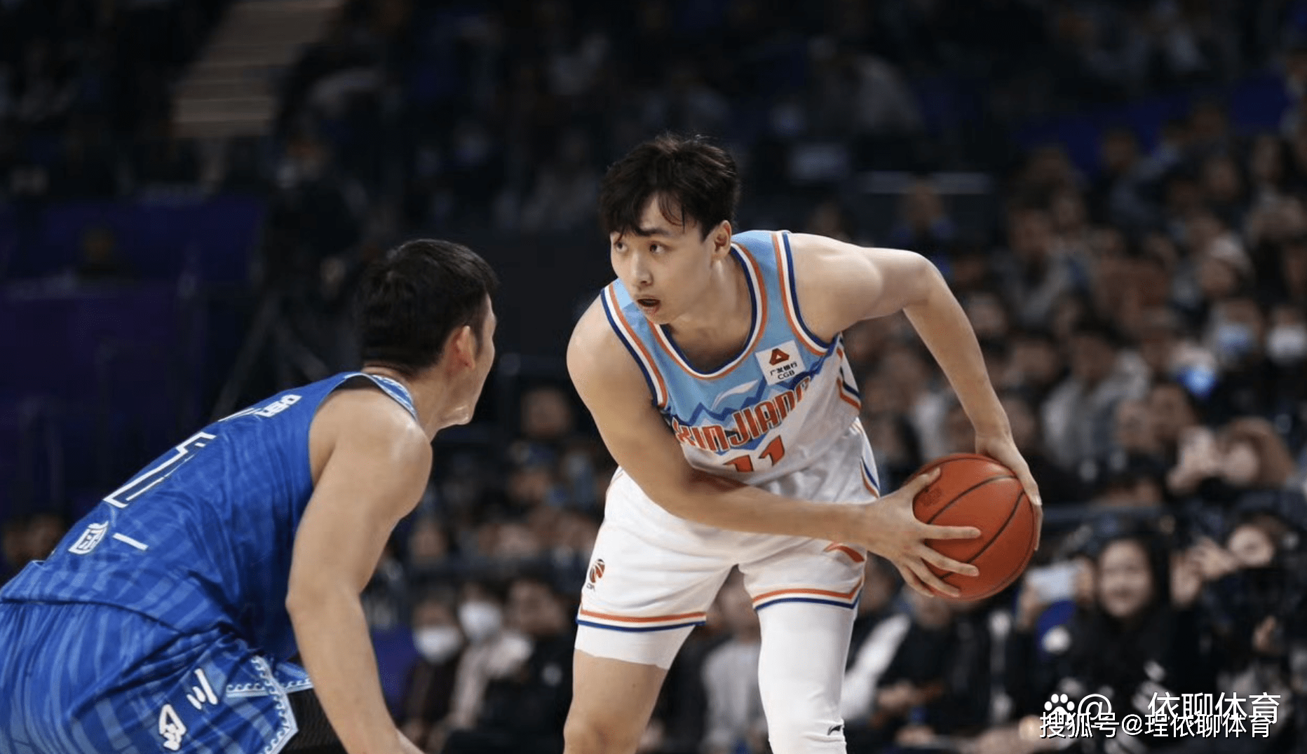 上海队轻取新疆队，张镇麟统治全场
