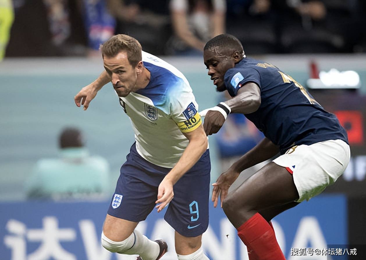 法国队横扫泰国队，黄鸭组合点燃赛场