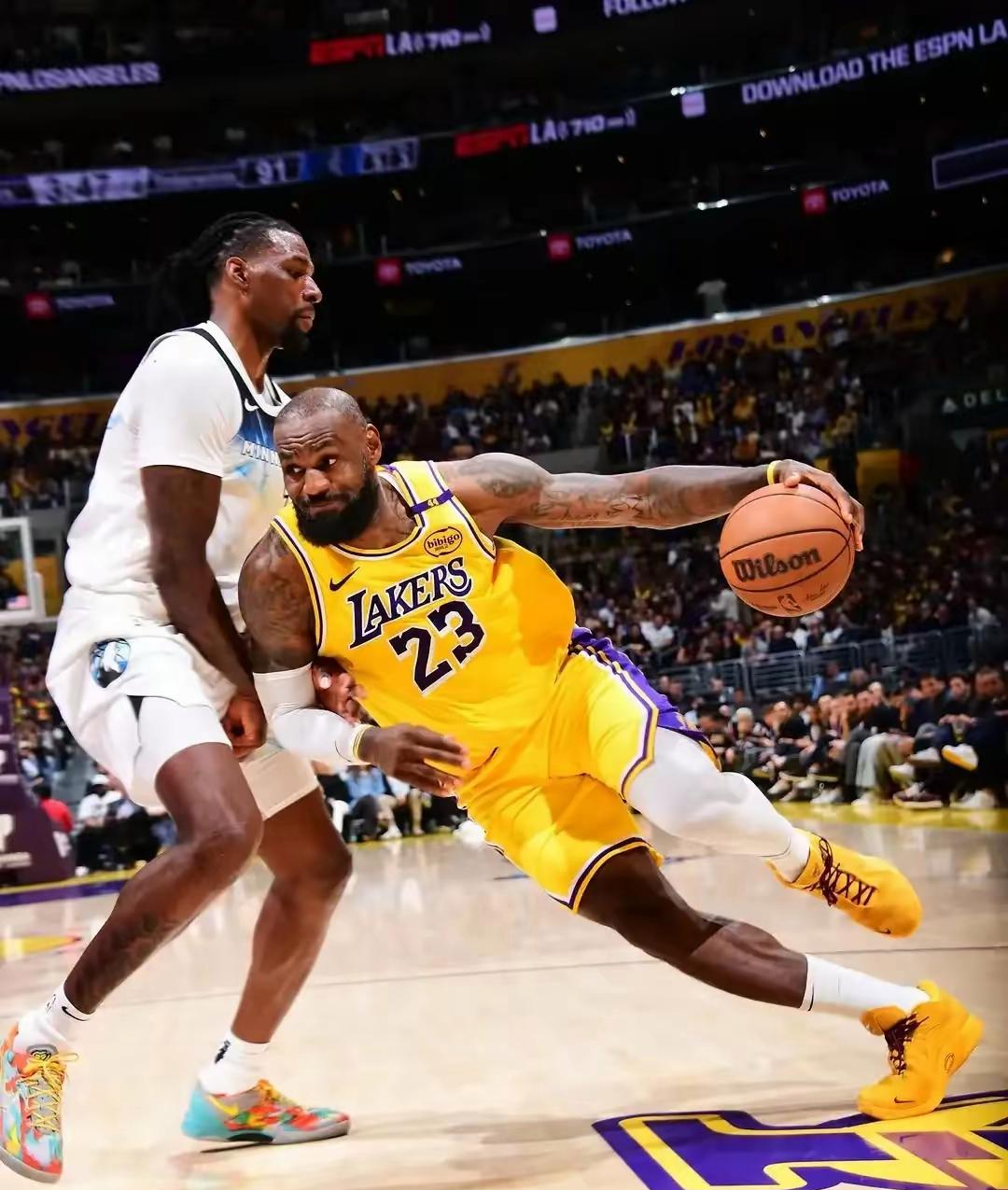 火箭碾压灰熊，詹姆斯带队取胜