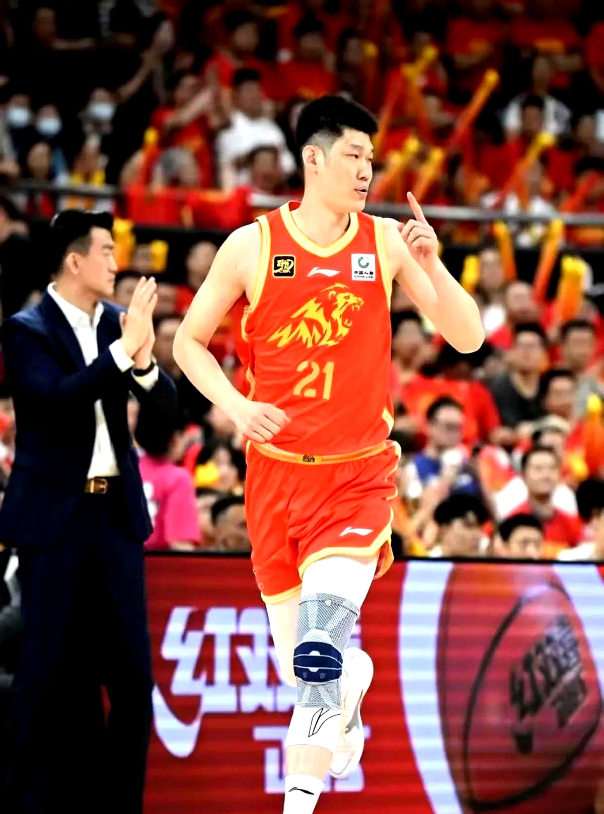 辽宁队鏖战勇士，胡金秋关键制胜