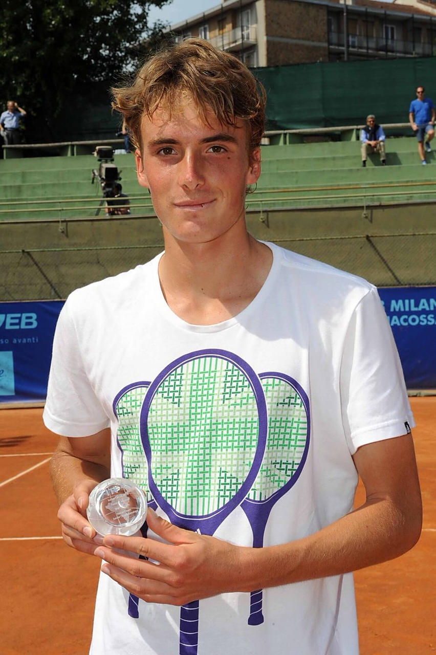 ATP总决赛轻取戴维斯杯,西西帕斯关键制胜 ATP总决赛轻取戴维斯杯,西西帕斯关键制胜