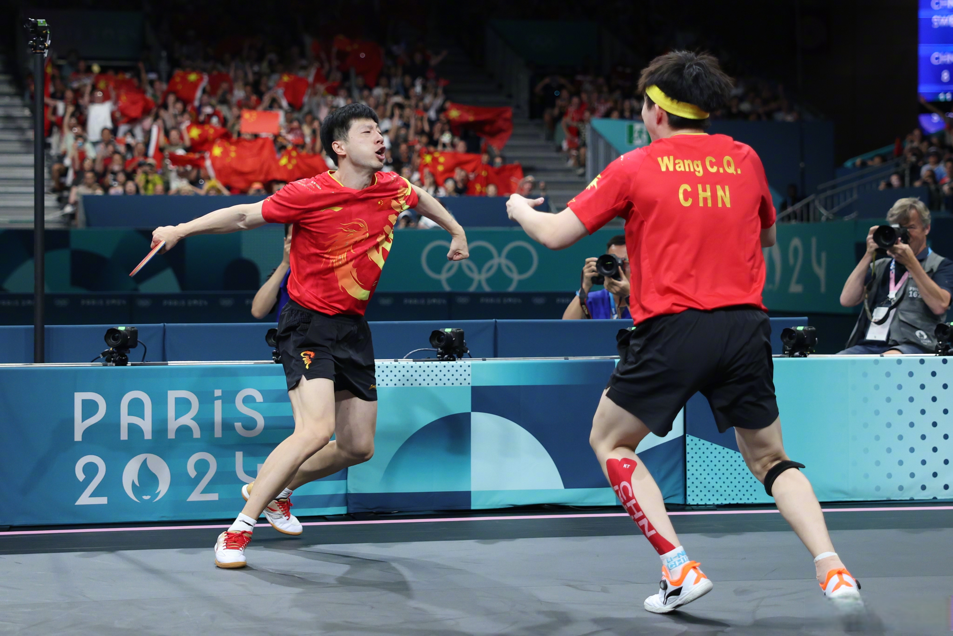 法国队横扫韩国队，马龙状态火热