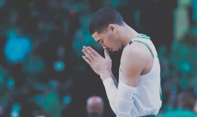 快船横扫福建队，塔图姆高光表现