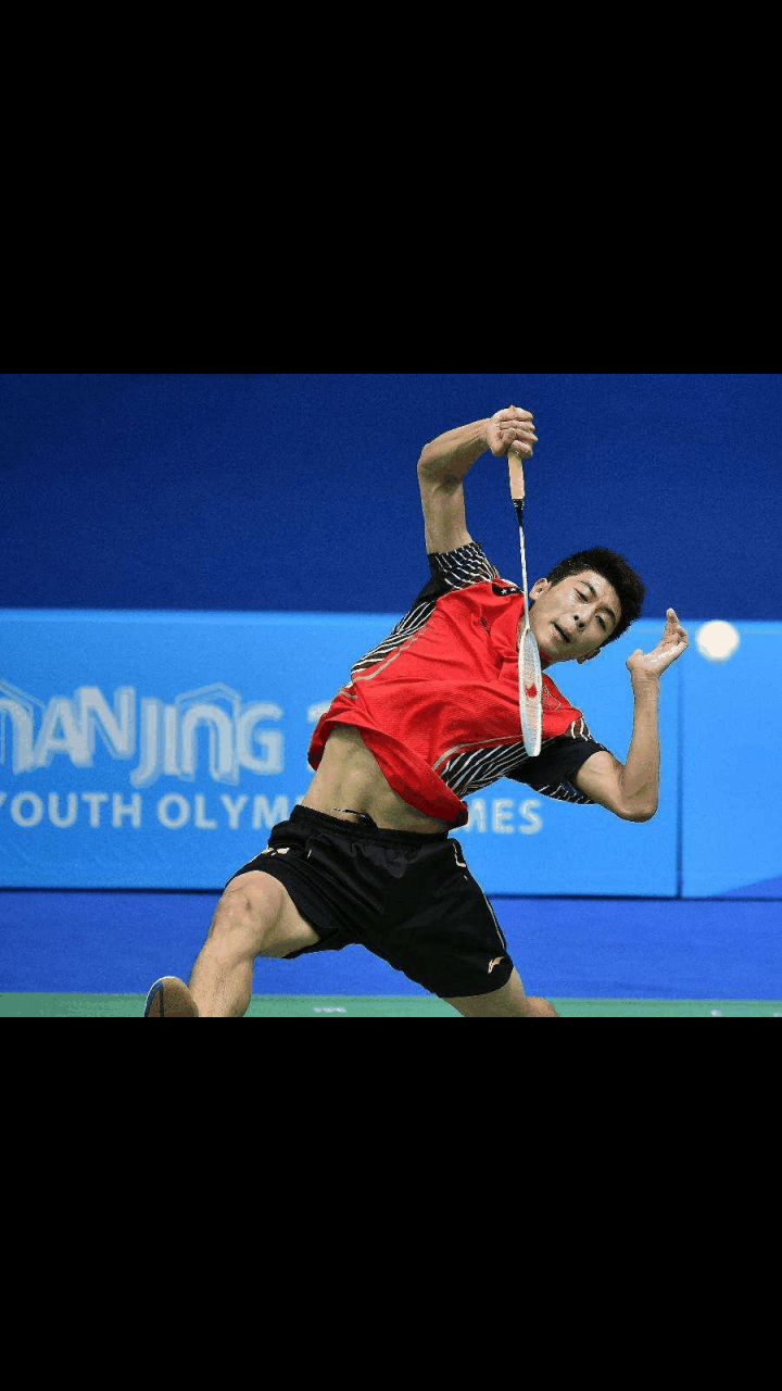 韩国羽毛球队绝杀马来西亚羽毛球队，谌龙完成帽子戏法