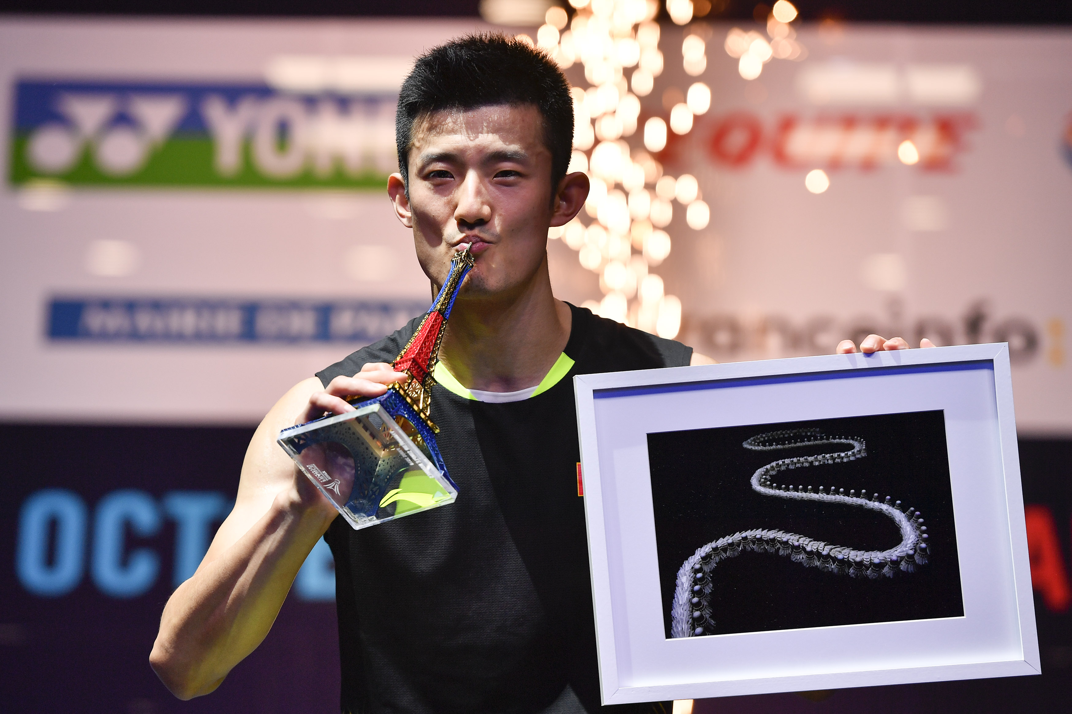 韩国羽毛球队绝杀马来西亚羽毛球队，谌龙完成帽子戏法