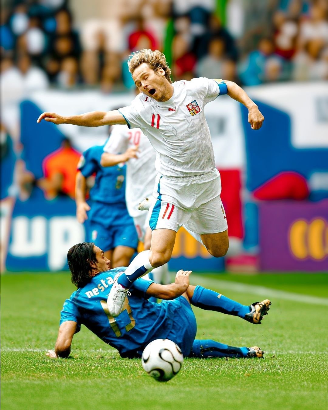 意大利队在赛场上大放异彩 意大利队在赛场上大放异彩