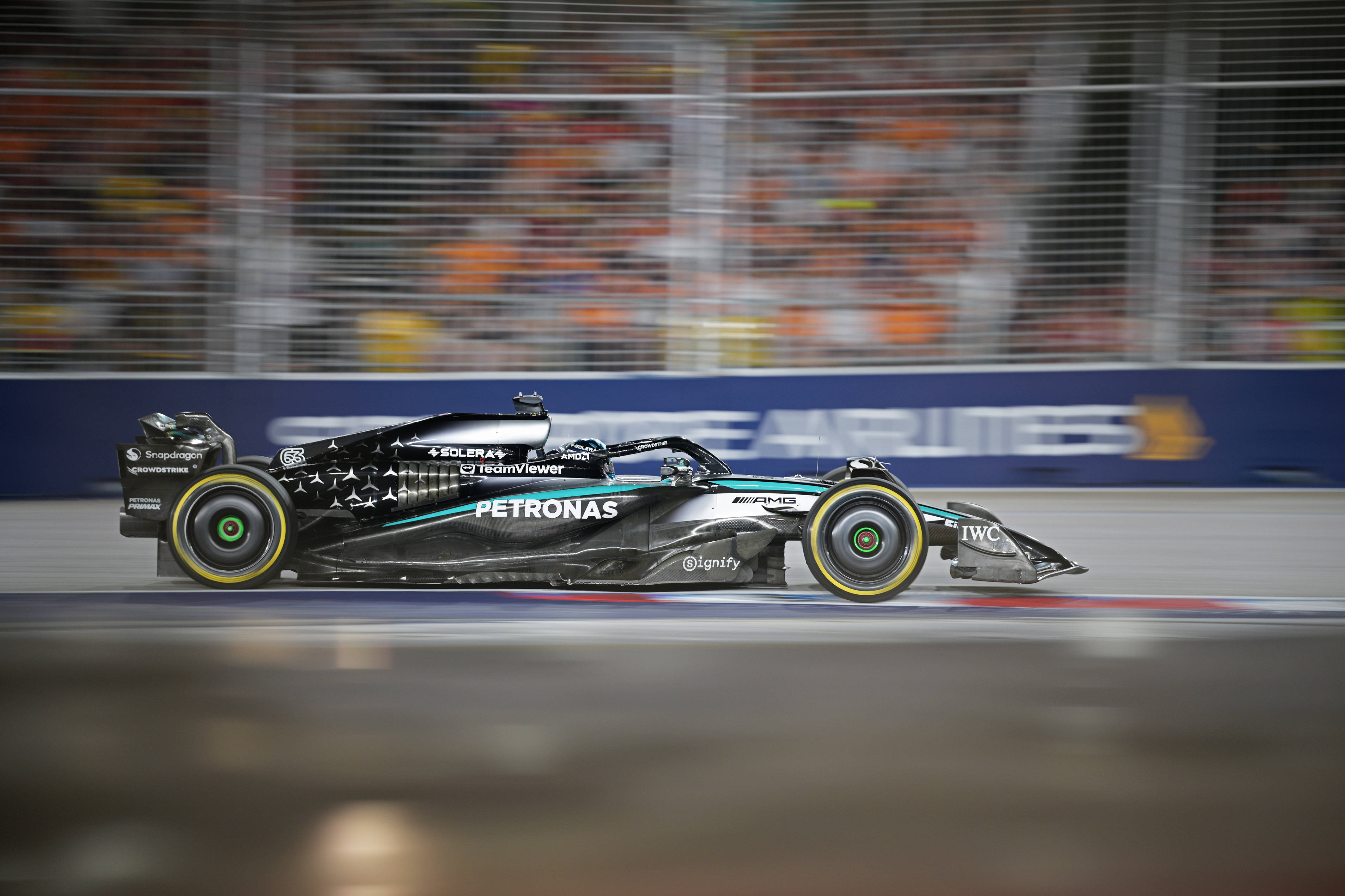 红牛二队绝杀索伯车队,拉塞尔高光表现 红牛二队绝杀索伯车队,拉塞尔高光表现