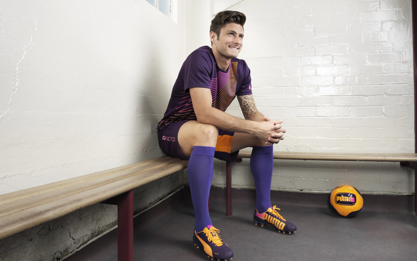 赛场上的火焰与冰霜，梅西点燃激情，瑞典冰封哥伦比亚