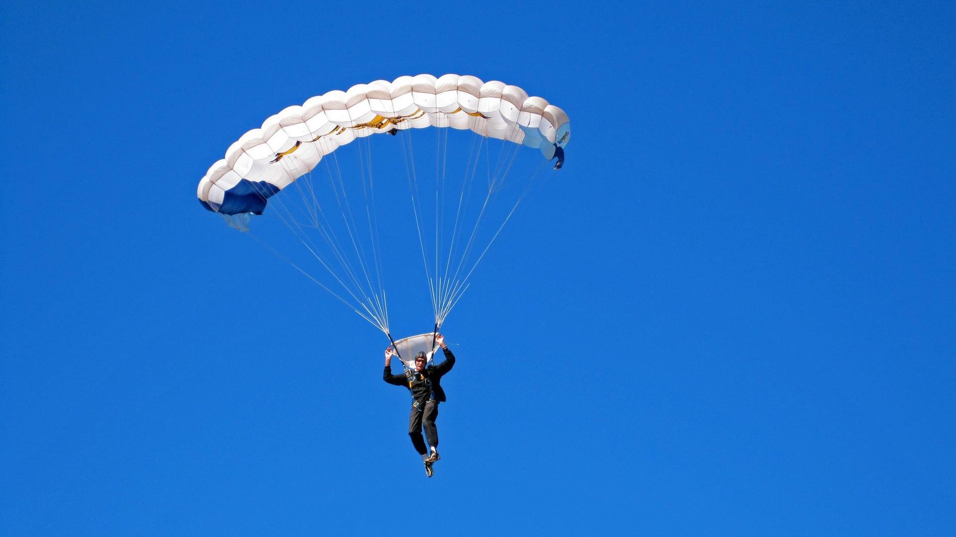 北欧铁骑与非洲雄鹰的碰撞，萨拉赫一锤定音的时刻